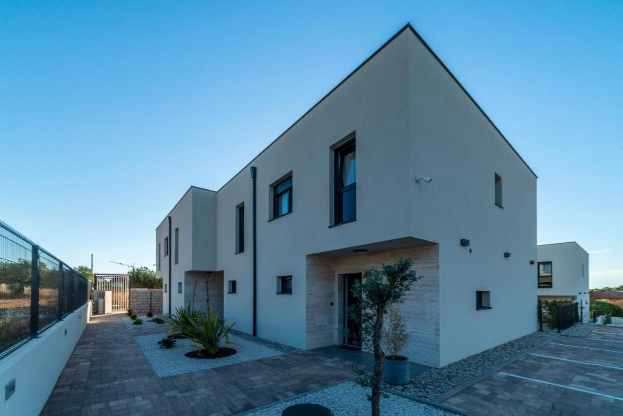 Pinna Residence - Vanga พูลา ภายนอก รูปภาพ
